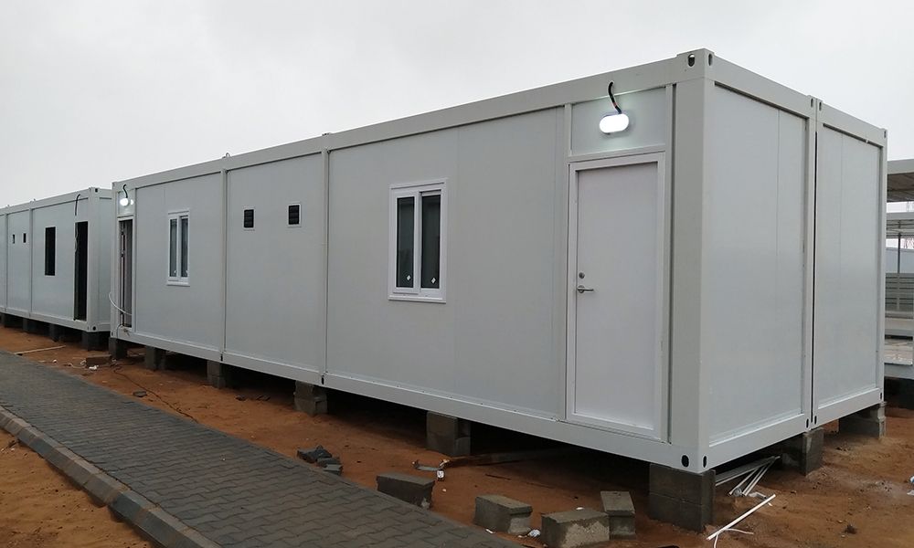 Projet de bureaux de chantier et de camp d'hébergement des travailleurs pour un site photovoltaïque en Inde