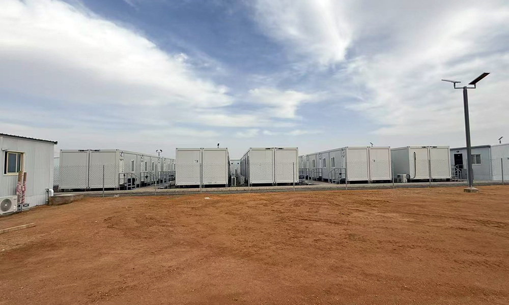 Projet de bureaux de chantier et de camp d'hébergement des travailleurs pour un site photovoltaïque en Inde